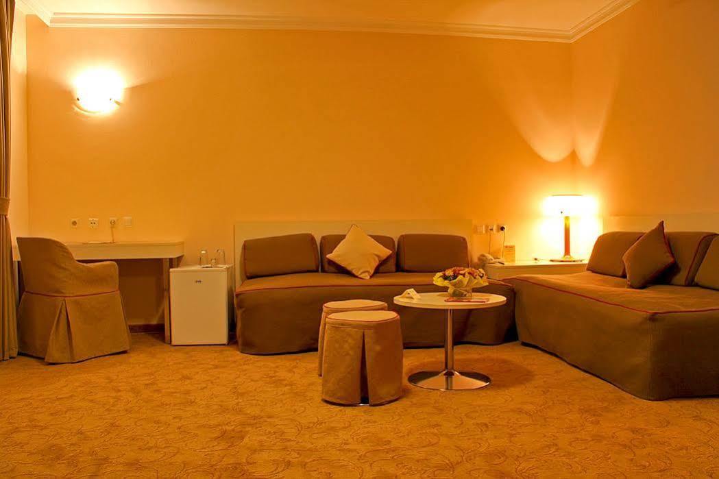 Geneva Hotel Sofia Luaran gambar